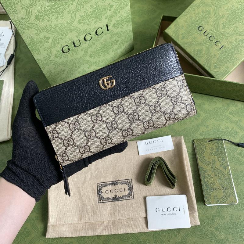 Gucci wallets 456117 gold buckle with aged flowers and black leather